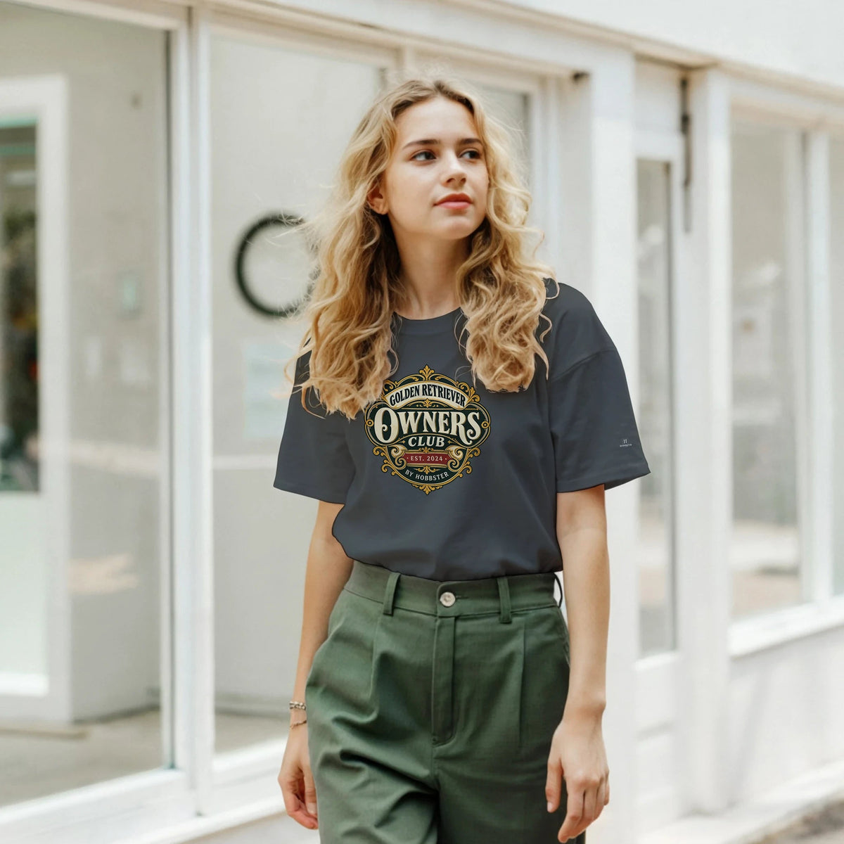 Golden Retriever Owners Club Women's T-shirt - Hobbster