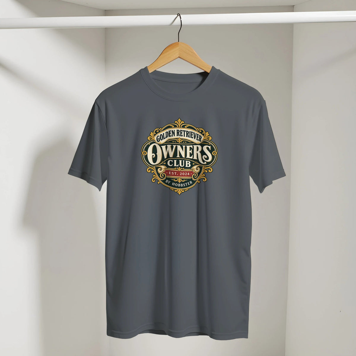 Golden Retriever Owners Club Women's T-shirt - Hobbster