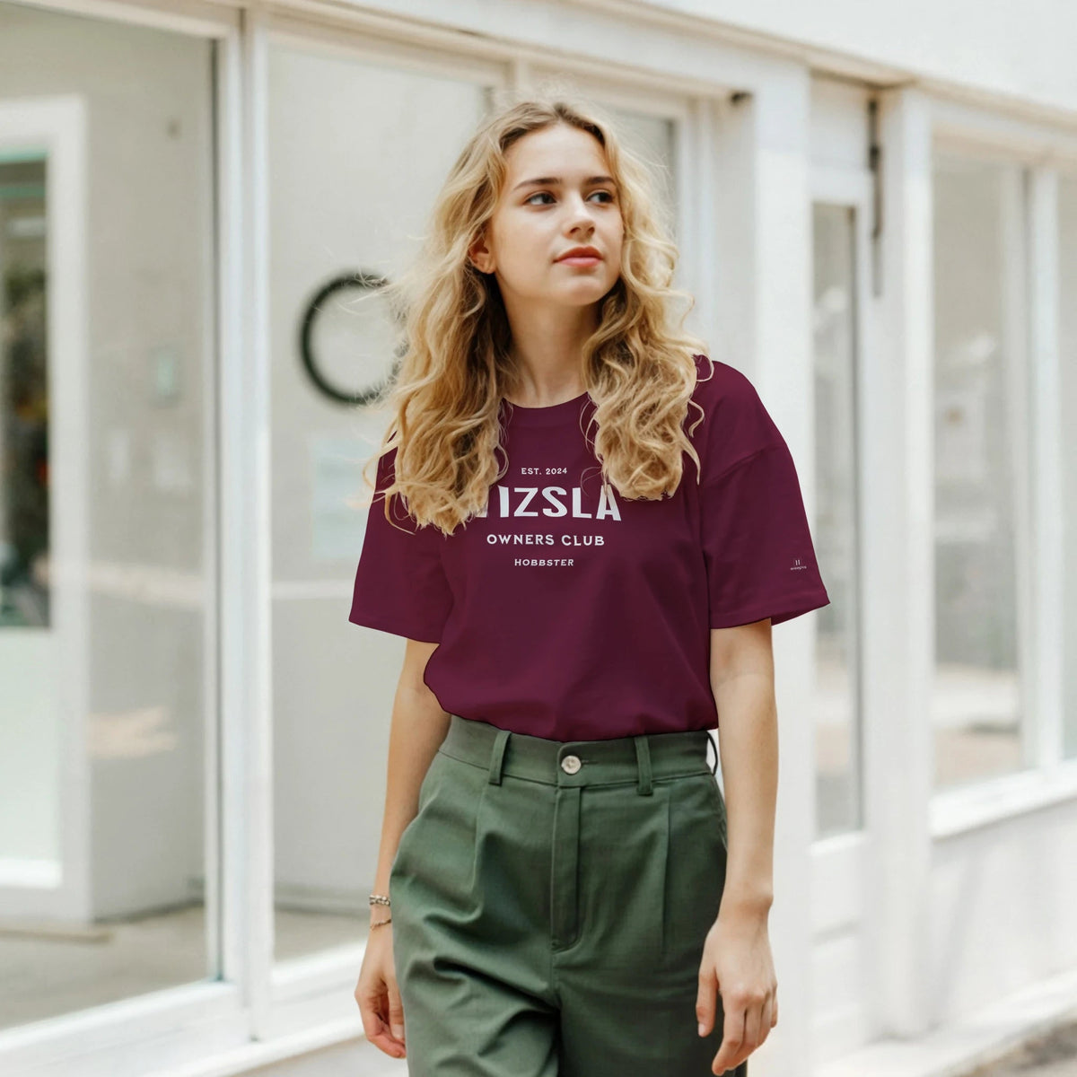 Hungarian Vizlsa Owners Club Crewneck Women's T-shirt - Hobbster