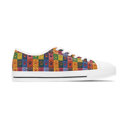 Women's Low-Top Trainers Featuring Large Painted Paw Prints - Hobbster
