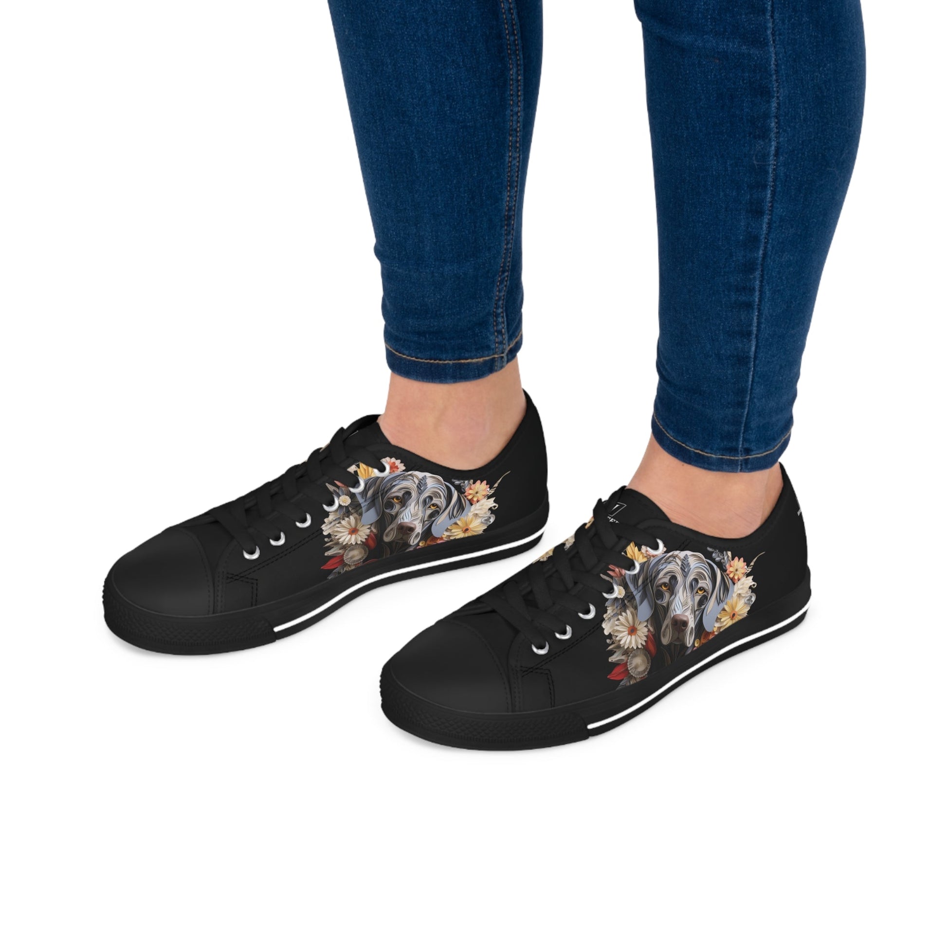 Women's Low-Top Trainers featuring Weimaraner Paper Quilling Effect Design - Hobbster