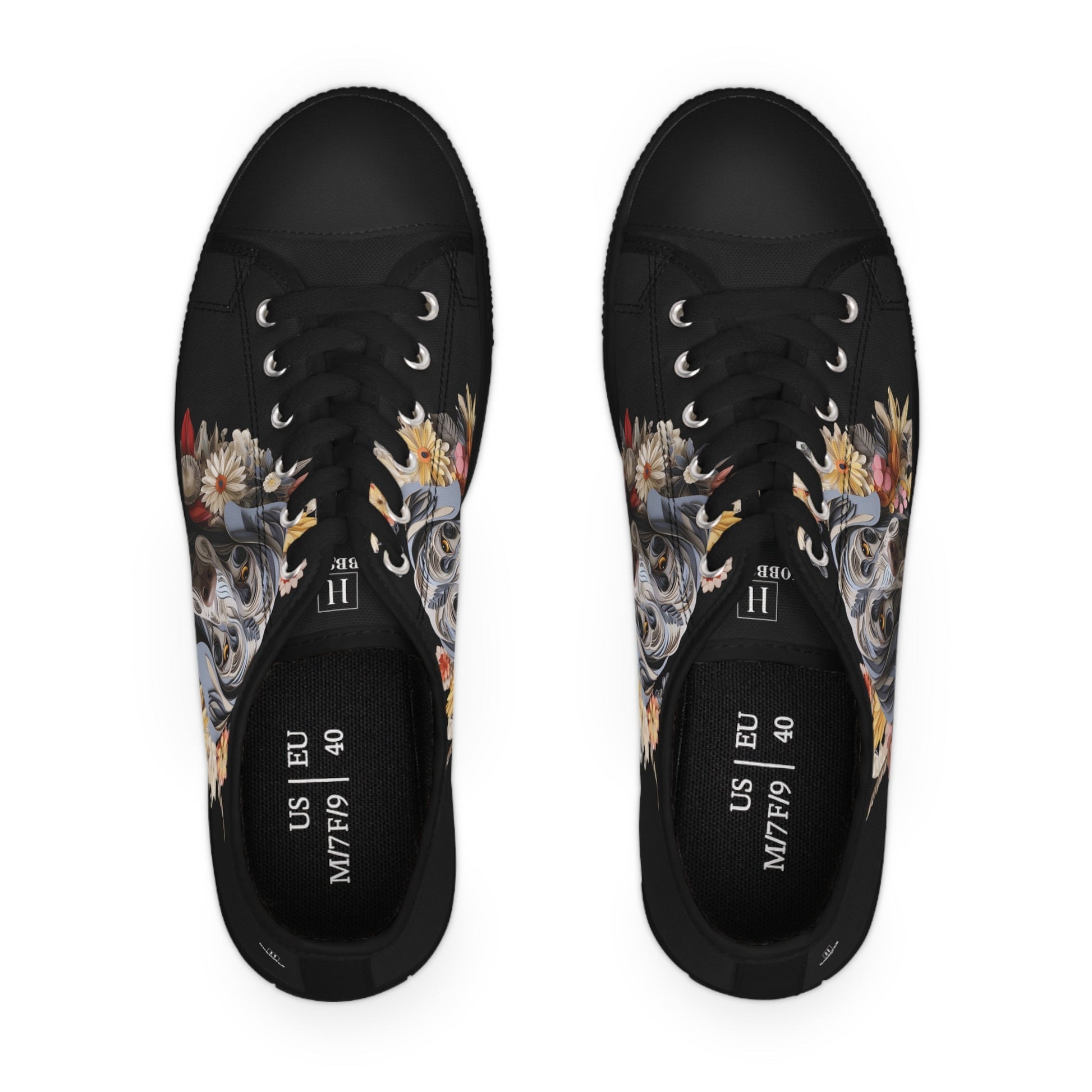 Women's Low-Top Trainers featuring Weimaraner Paper Quilling Effect Design - Hobbster