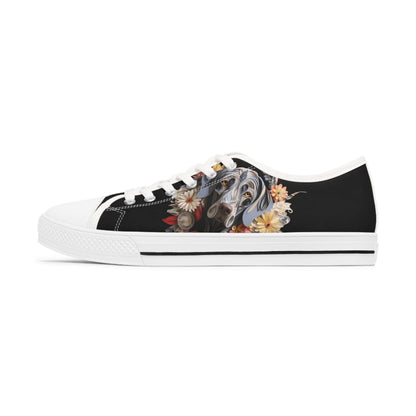 Women's Low-Top Trainers featuring Weimaraner Paper Quilling Effect Design - Hobbster